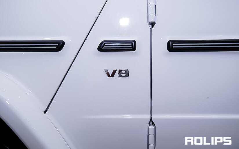 白色車貼完車衣的展示圖