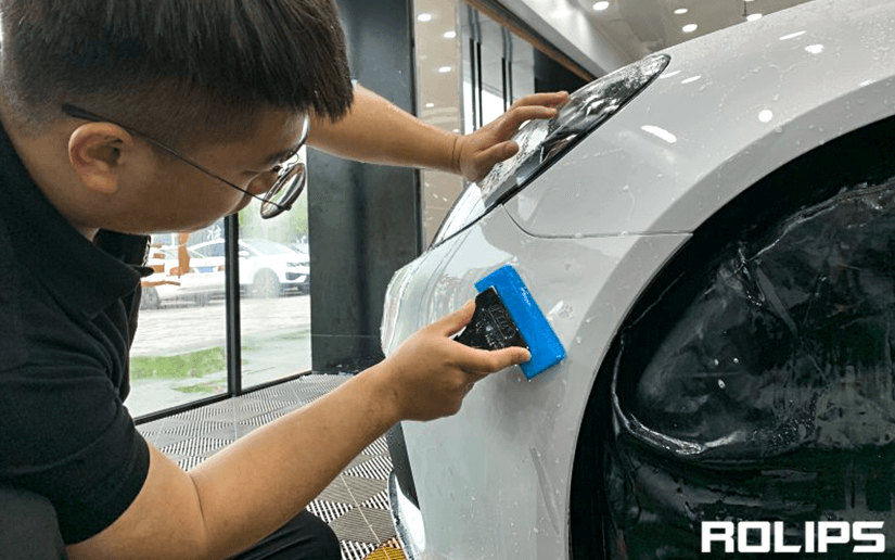 白色車貼ROLIPS隱形車衣抗黃變能力怎么樣？（2）