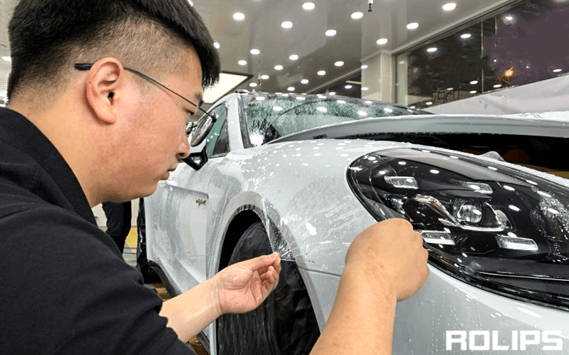白色車貼ROLIPS隱形車衣抗黃變能力怎么樣？（8）