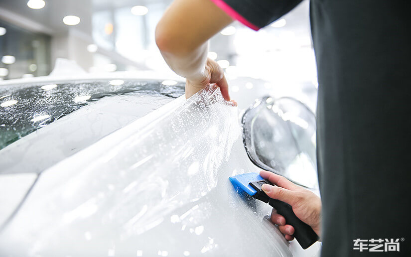 貼V-KOOL隱形車衣的白色寶馬