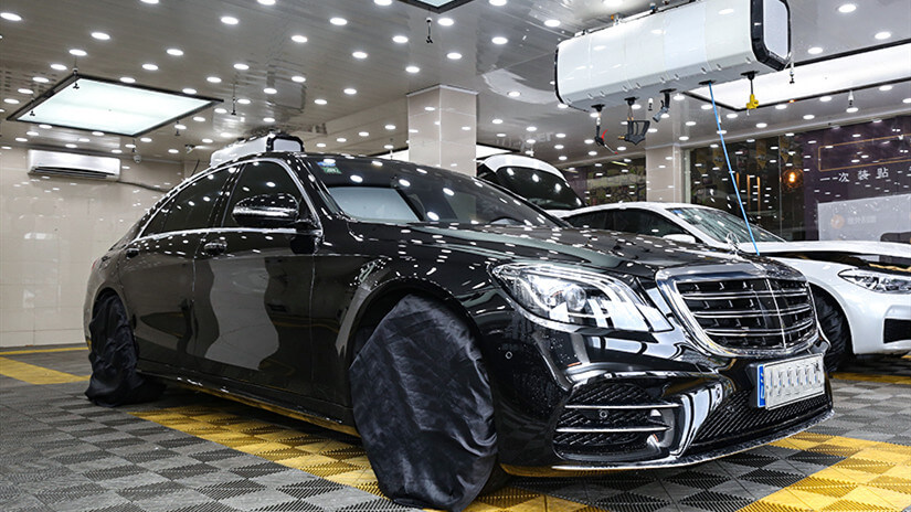 奔馳S500L選擇WIIKYLE車衣的施工案例