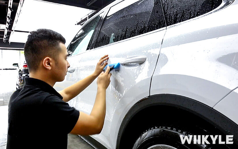 貼膜技師都是經過專業的培訓考核，才能上崗