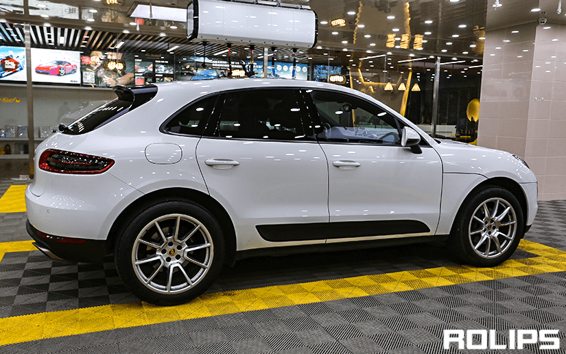 白色車貼ROLIPS隱形車衣抗黃變能力怎么樣？（14）