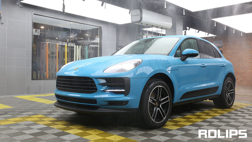 ROLIPS隱形車衣的無塵噴淋車間