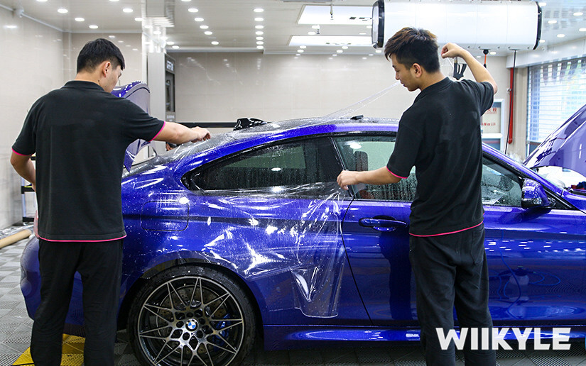 藍色寶馬M4選擇WIIKYLE漆面保護膜施工案例展示圖（7）