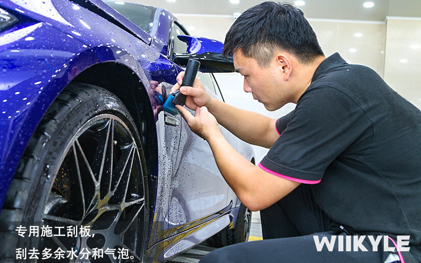 藍色寶馬M4選擇WIIKYLE漆面保護膜施工案例展示圖（4）