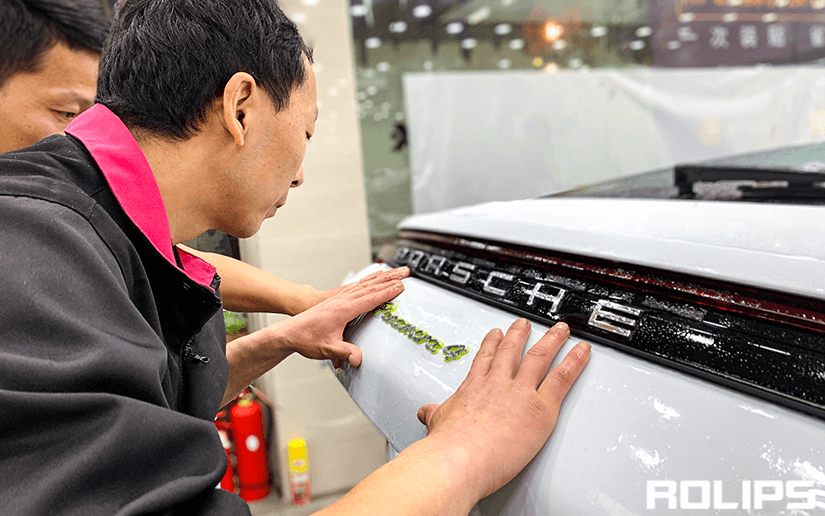 白色車貼ROLIPS隱形車衣抗黃變能力怎么樣？（9）