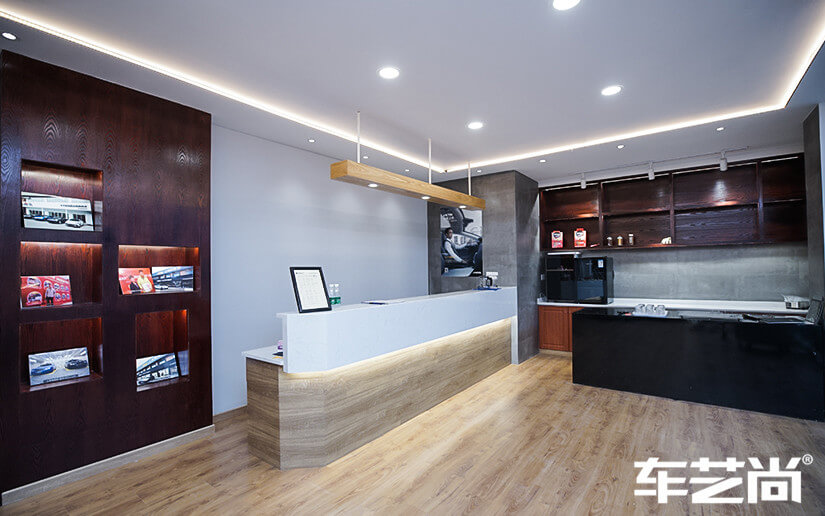 YEECAR施工店主可休息區域