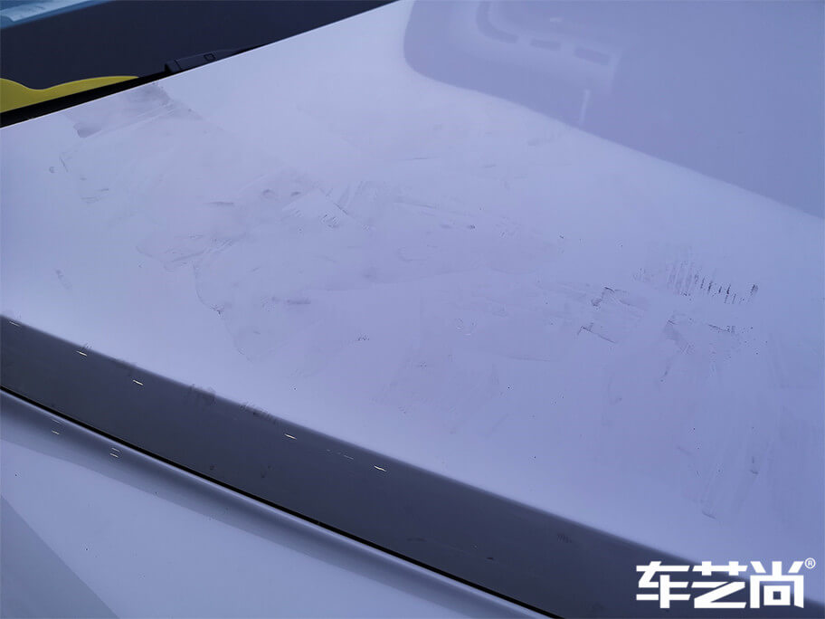 劣質膜掉膠嚴重，毀壞原廠車漆