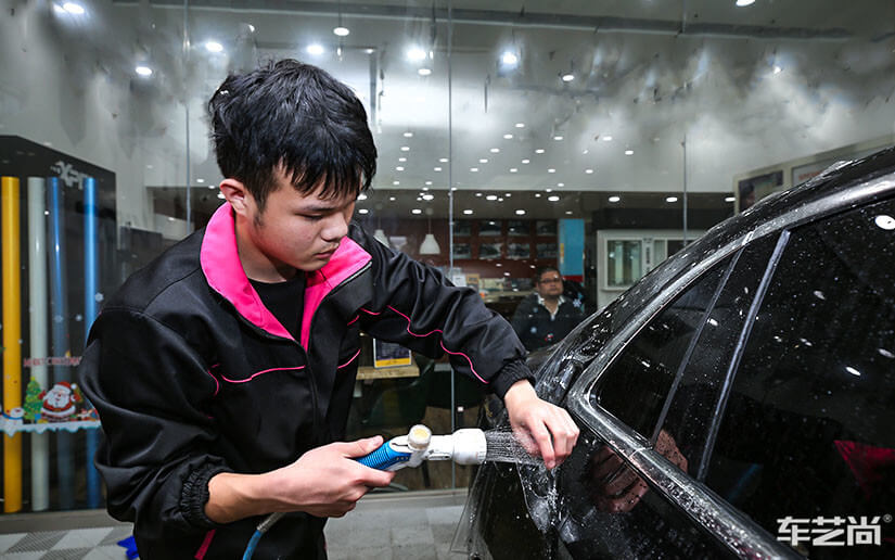 汽車貼龍膜隱形車衣的施工效果怎么樣？（3）
