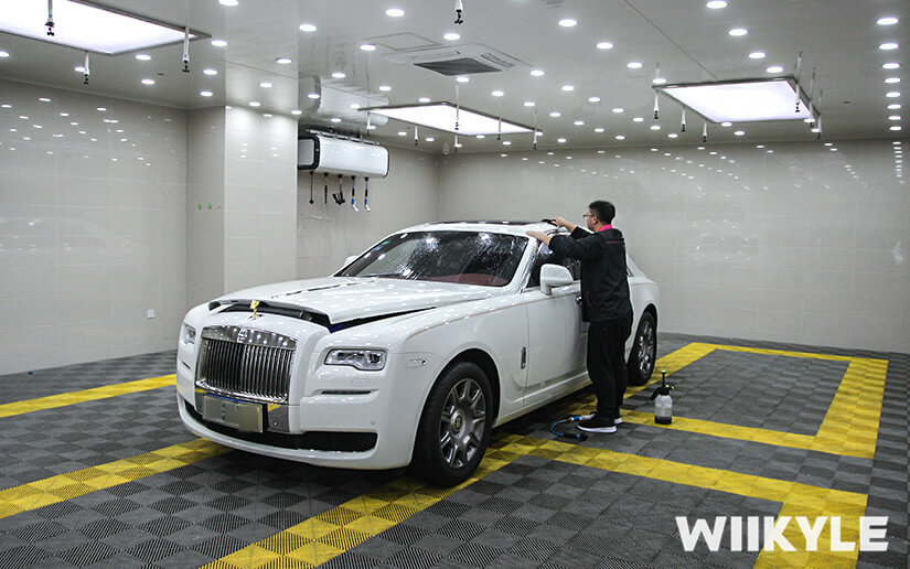 勞斯萊斯古思特在上海汽車貼膜店施工~（圖五）