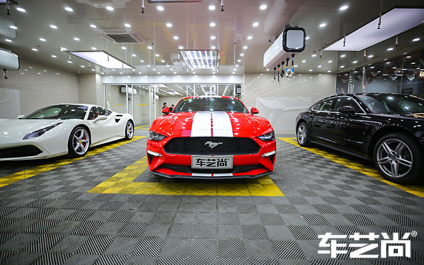 福特野馬裝貼威固漆面保護膜的施工流程展示（圖十）