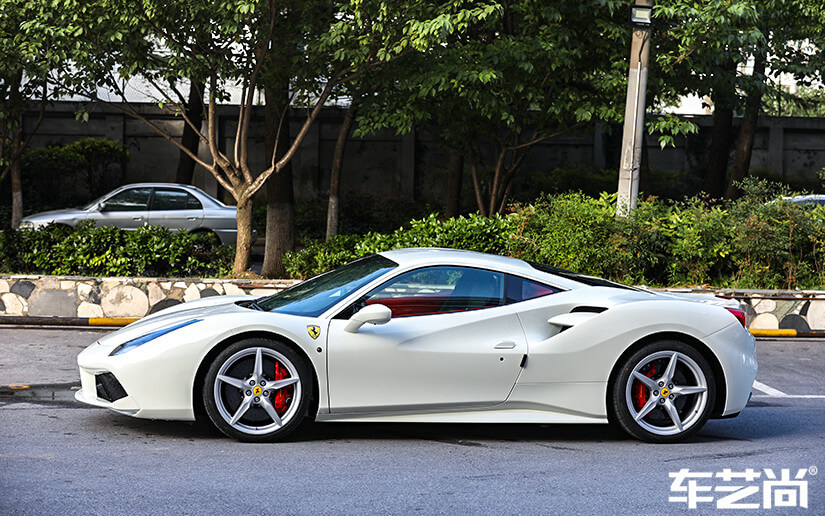 法拉利488貼威固膜效果圖（十）