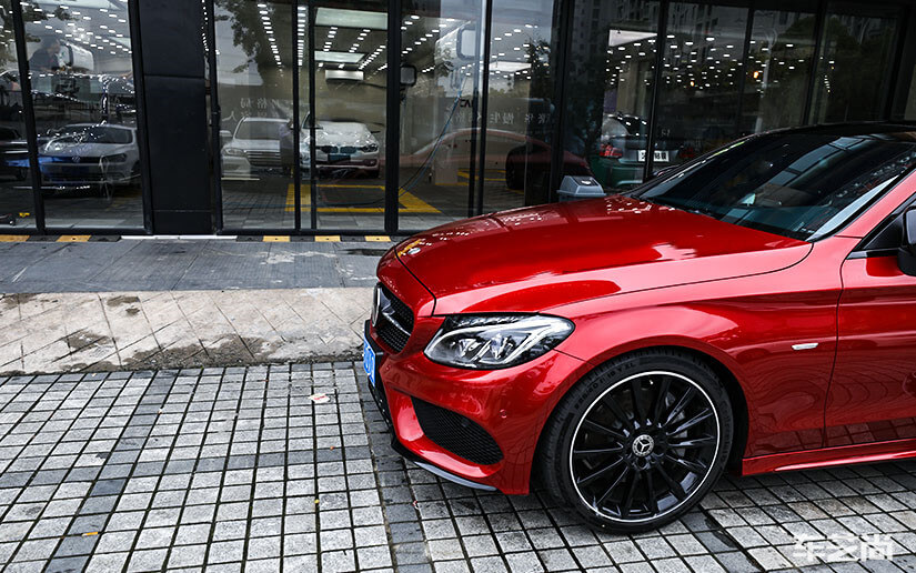 紅色車漆貼龍膜隱形車衣好看嗎？（2）