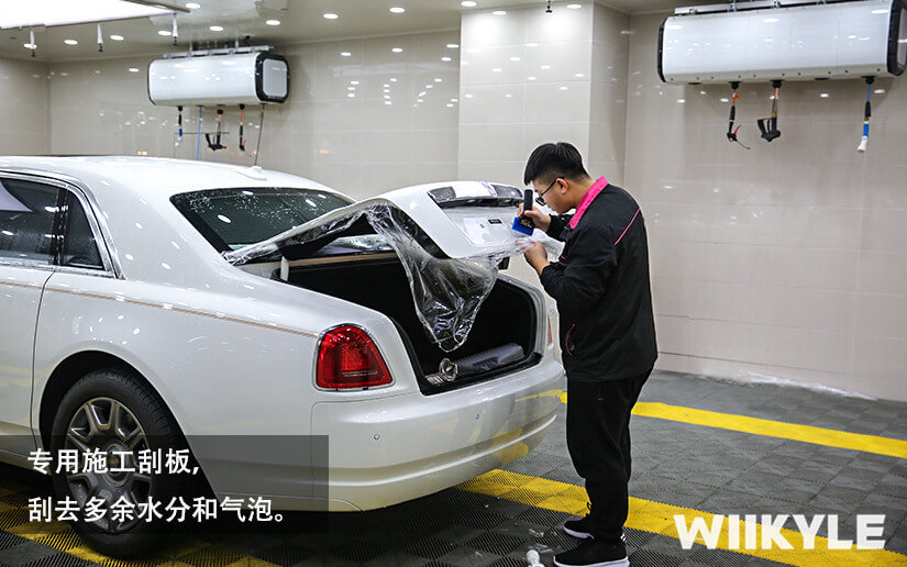 勞斯萊斯古思特在上海汽車貼膜店施工~（圖四）
