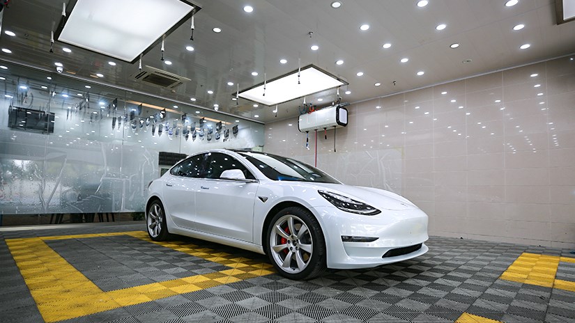 特斯拉Model 3貼無痕包邊隱形車衣怎么樣？