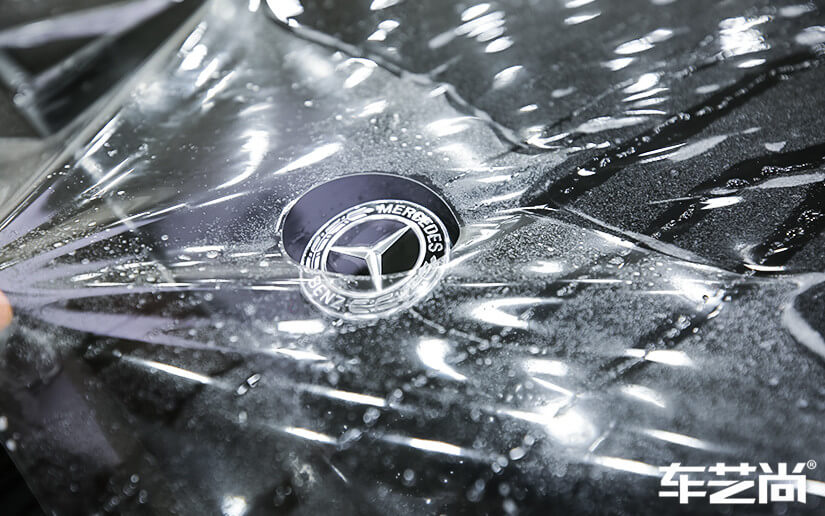 更精準的裁剪隱形車衣，避免刀裁劃傷車漆