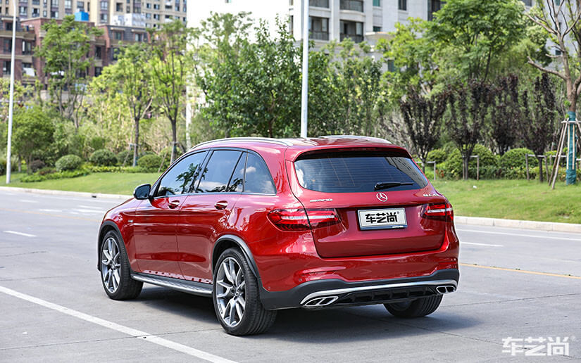 紅色的奔馳車貼了龍膜隱形車衣會有什么樣的效果呢?（3）