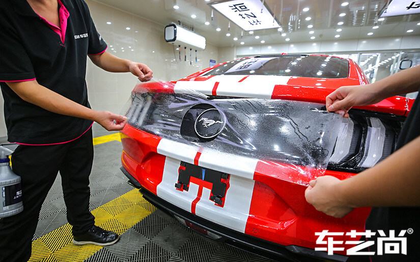 福特野馬裝貼威固漆面保護膜的施工流程展示（圖七）