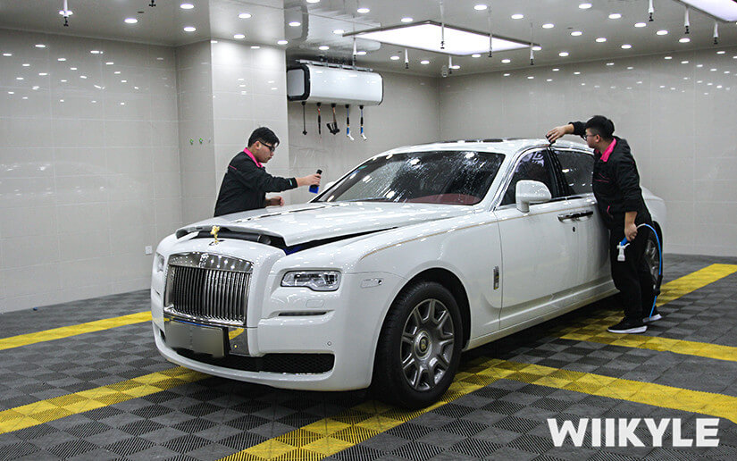 勞斯萊斯古思特在上海汽車貼膜店施工~（圖六）