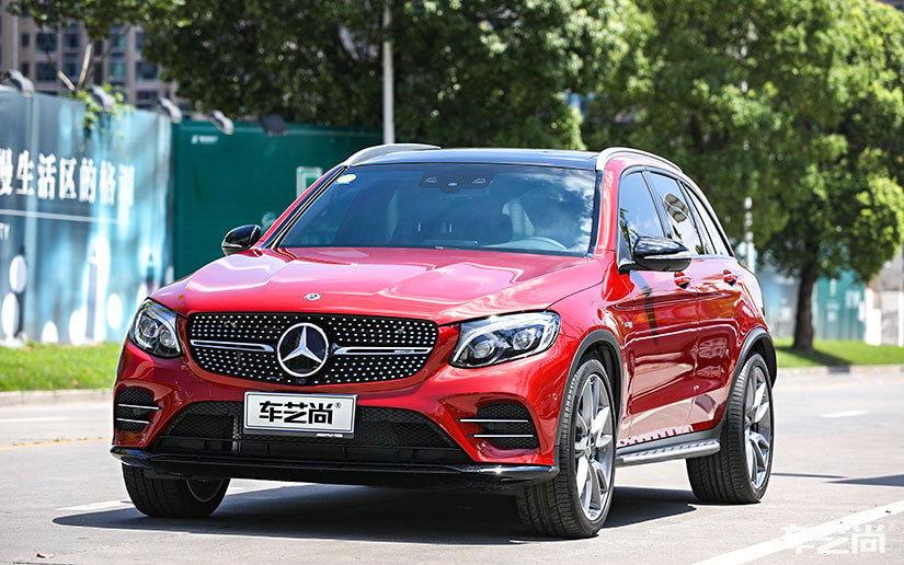 紅色的奔馳車貼了龍膜隱形車衣會有什么樣的效果呢?（4）