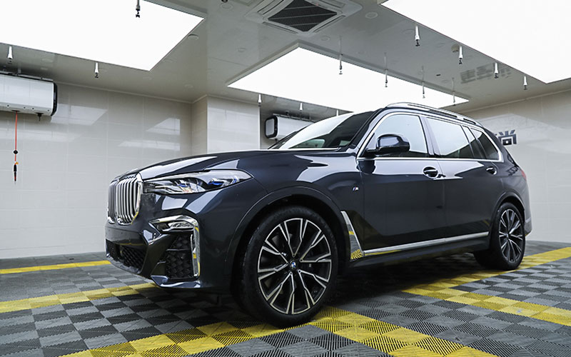 汽車貼隱形車衣效果圖