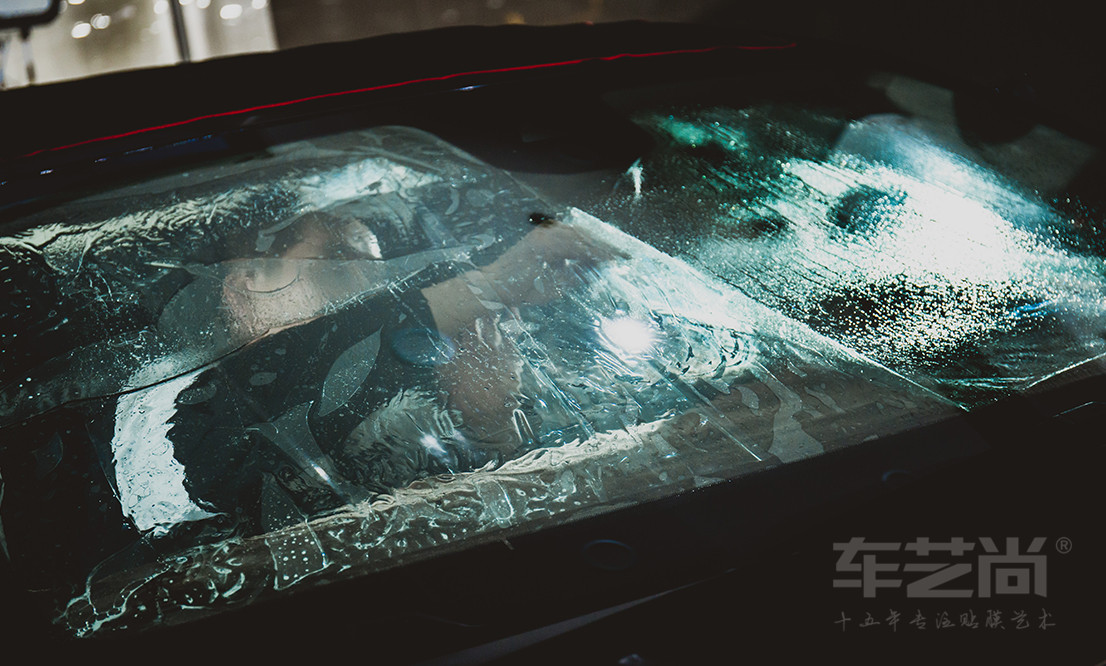 汽車玻璃膜施工