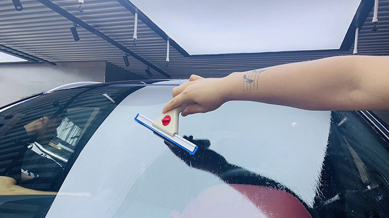 汽車玻璃膜施工